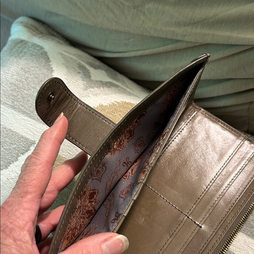 Hobo Dunn Continental wallet - Picture 6 of 9